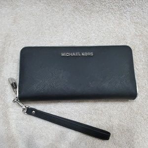 Michael Kors wristlet